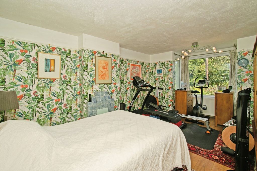Property photo 3 of 20 Pbox-Img.Jpg
