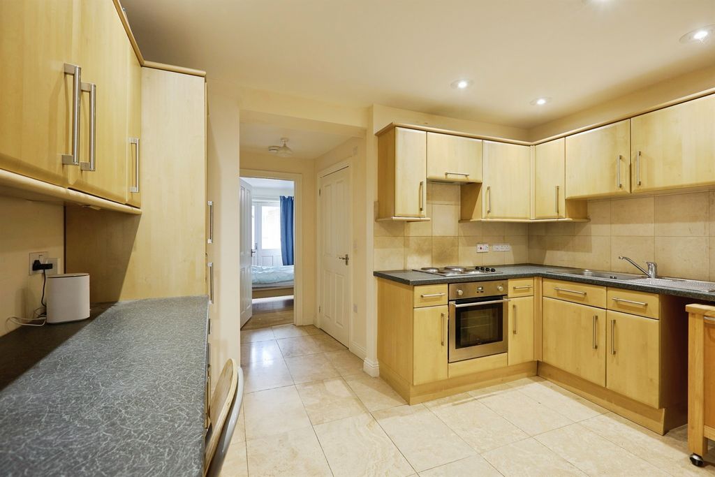 Property photo 3 of 12