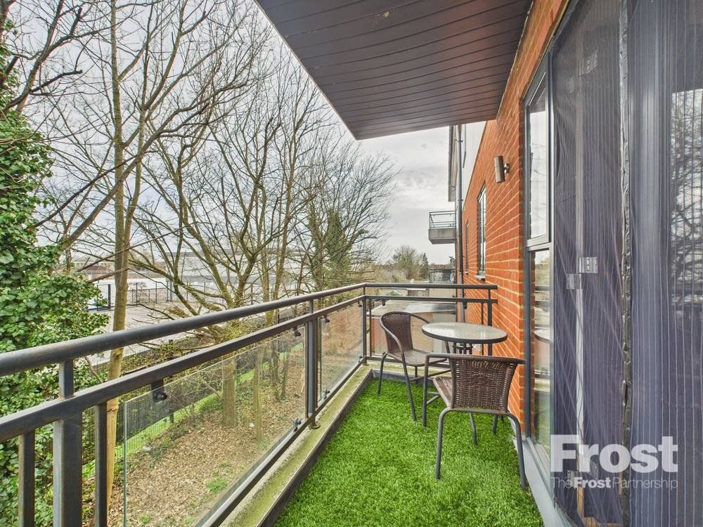 Property photo 3 of 8 Picture No. 10