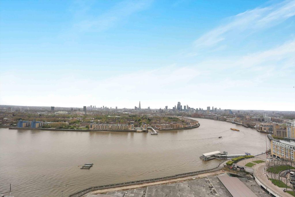 Property photo 3 of 24 Image