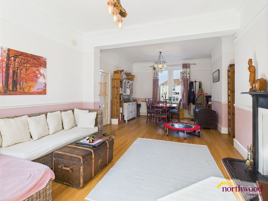 Property photo 3 of 18
