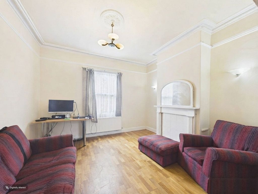 Property photo 3 of 9