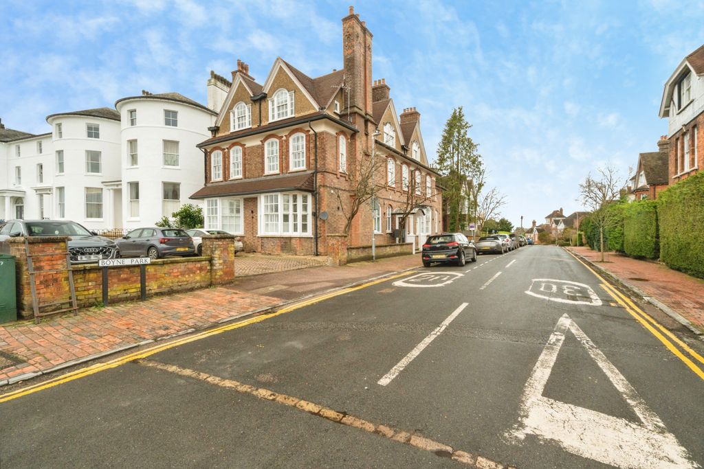 Property photo 3 of 19