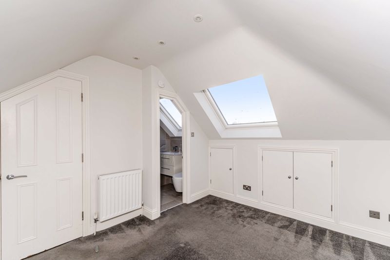 Property photo 3 of 21 Photo 4