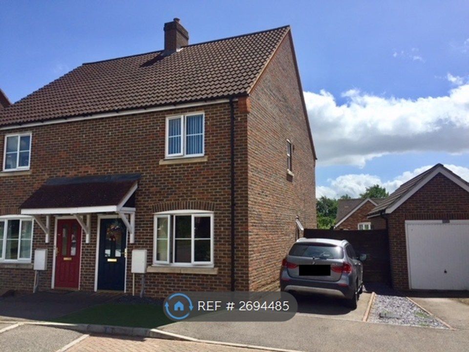 Property photo 1 of 7 House Front