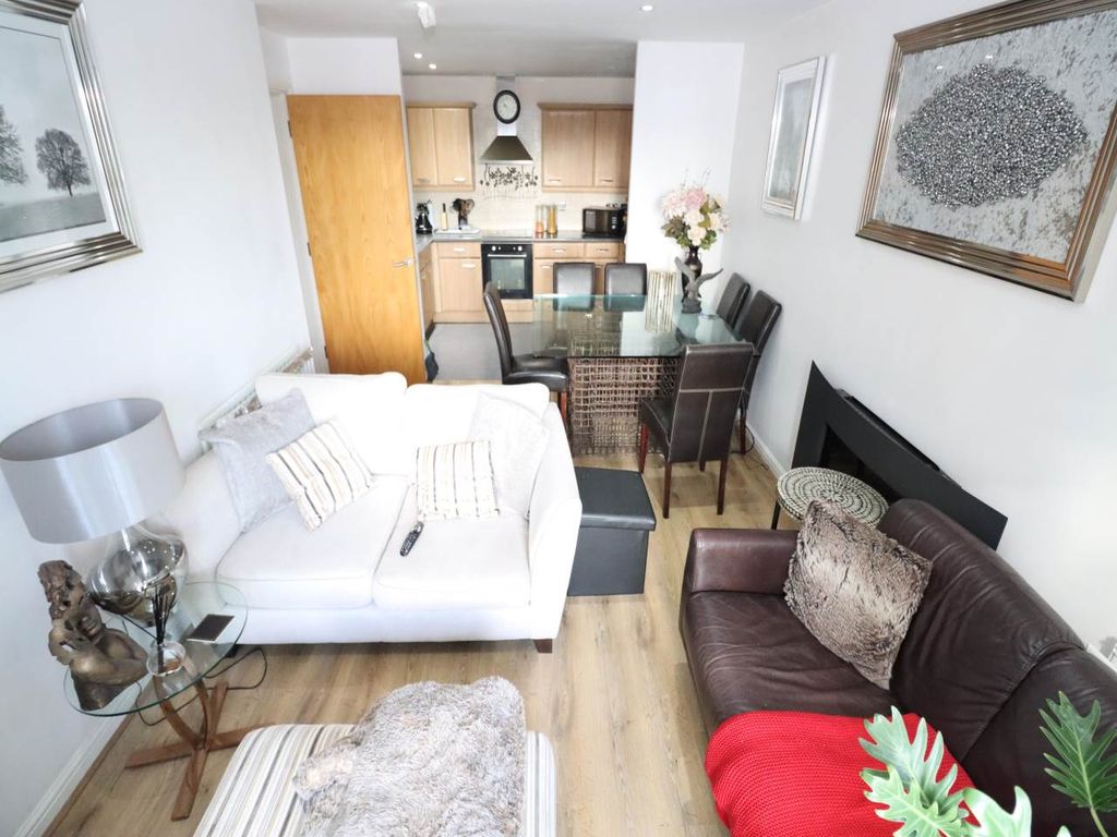 Property photo 3 of 10 Lounge/Diner