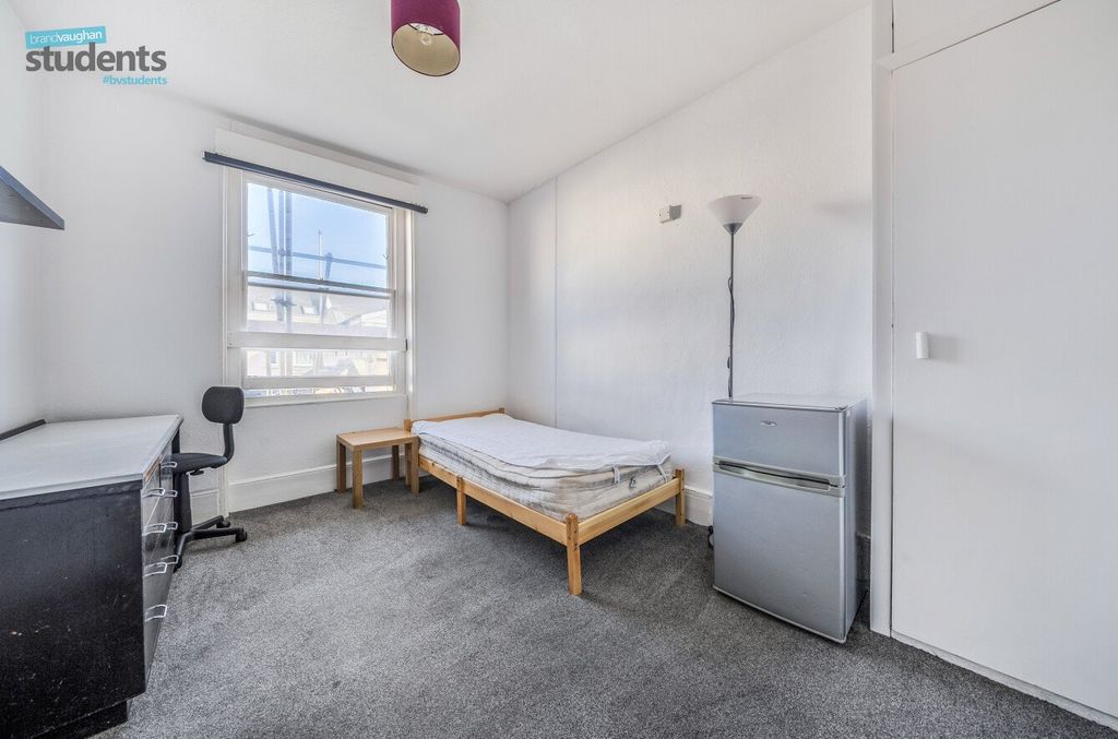 Property photo 3 of 12 Picture No. 16