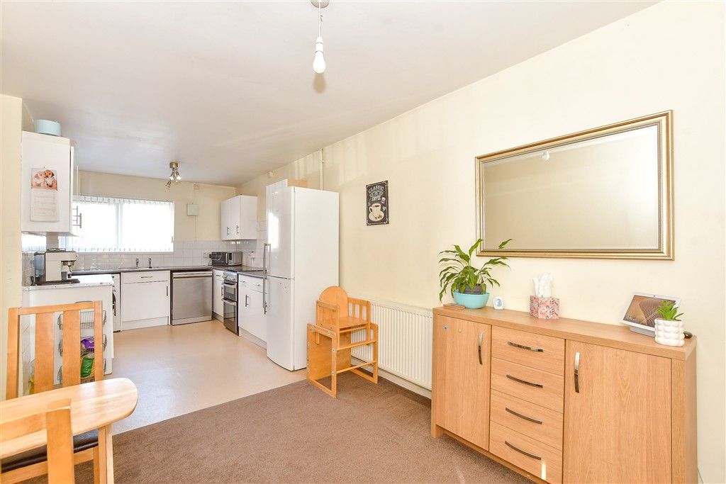 Property photo 3 of 9 Kitchen/Diner