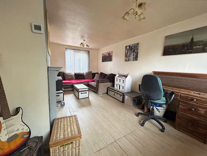 Property photo 2 of 13 Lounge