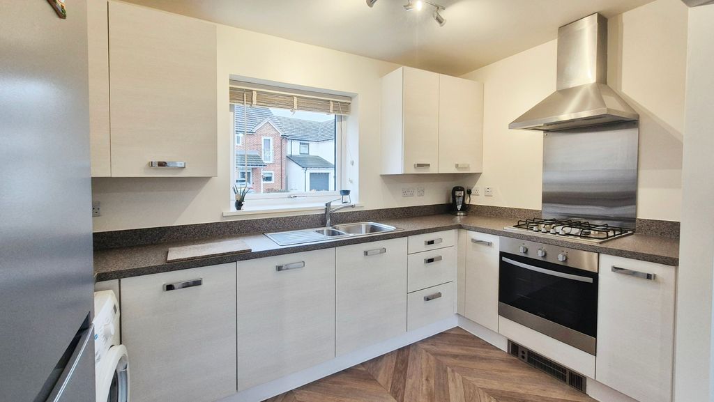 Property photo 3 of 15 6971A763-1000044738