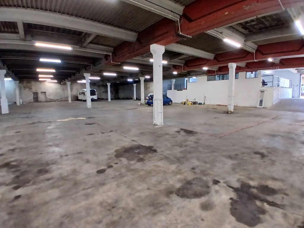 Property photo 3 of 6 Warehouse 3