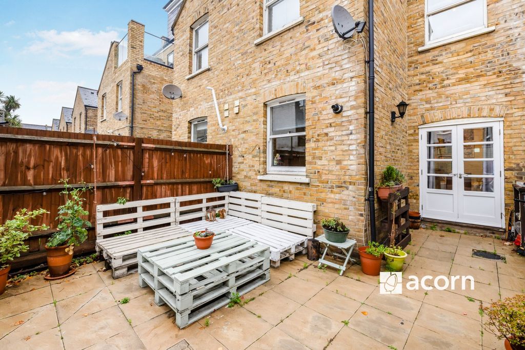 Property photo 1 of 16 Garden