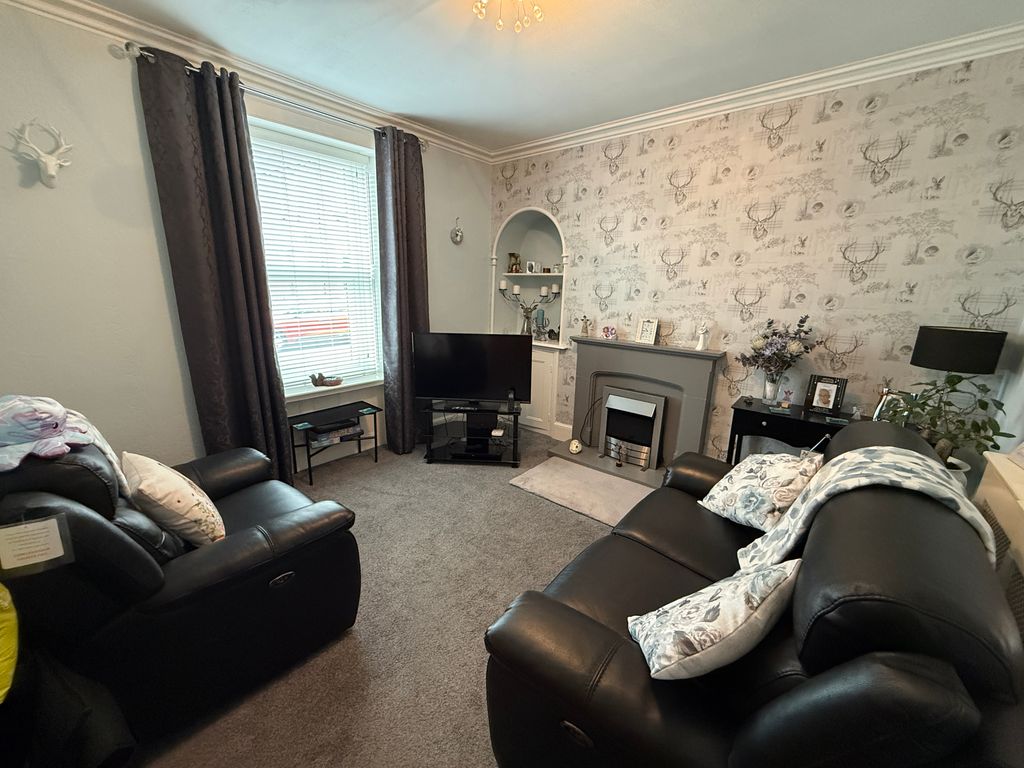 Property photo 2 of 16 Photo 1