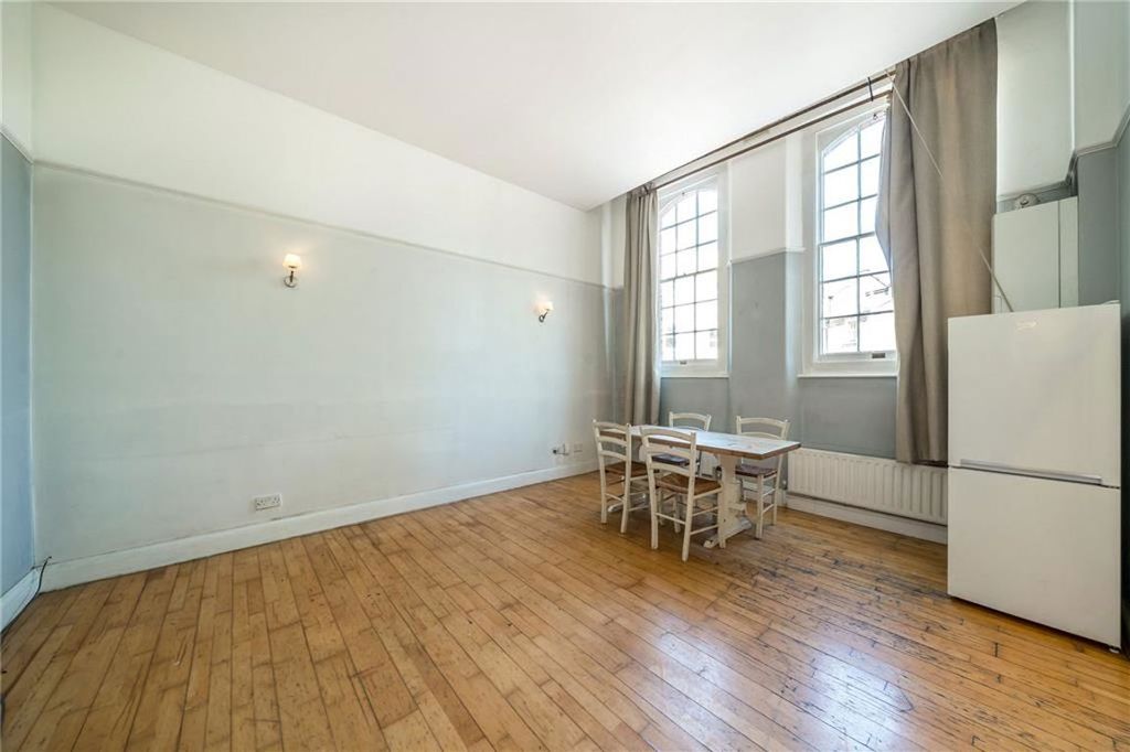 Property photo 3 of 8