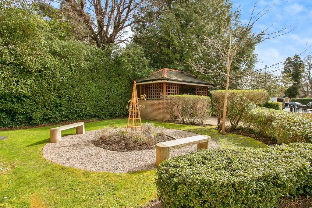 Property photo 2 of 17 Photo
