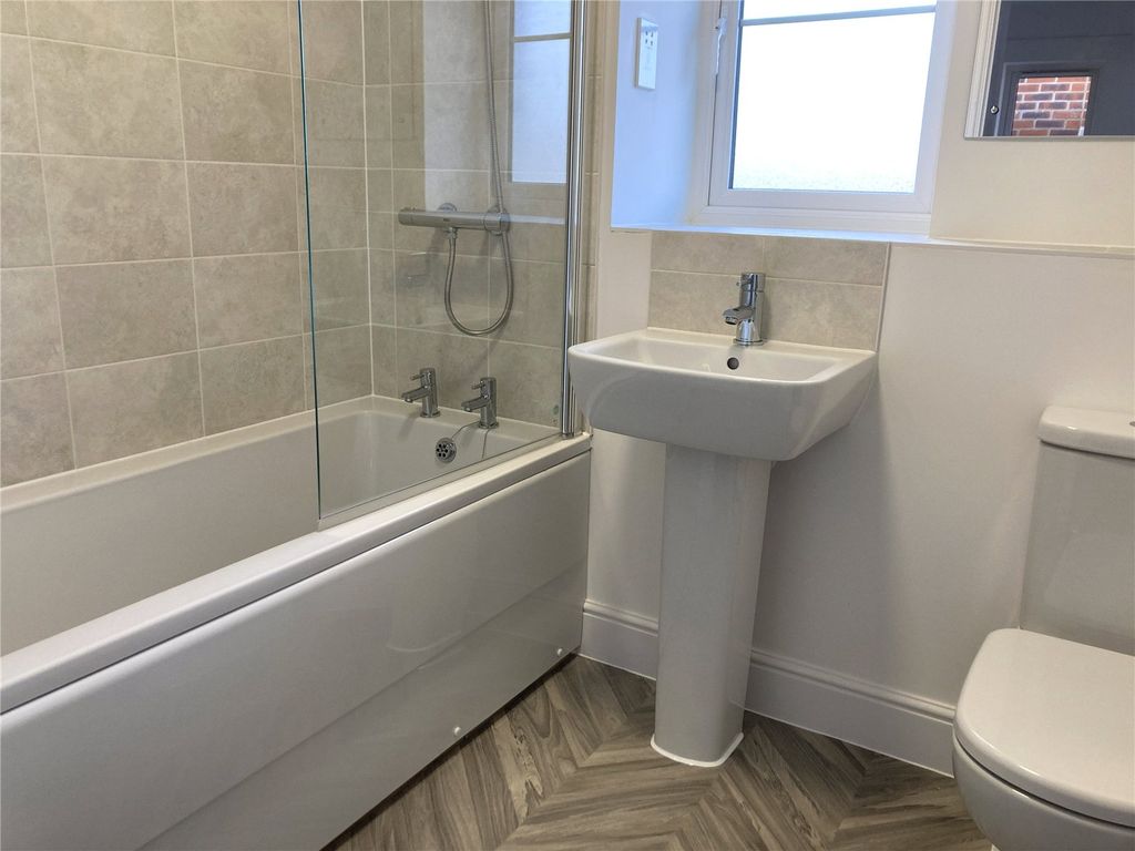 Property photo 3 of 8 Picture No. 02