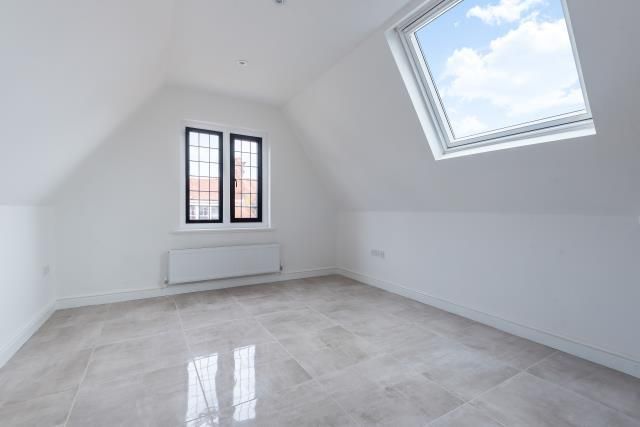 Property photo 3 of 11 Living Room