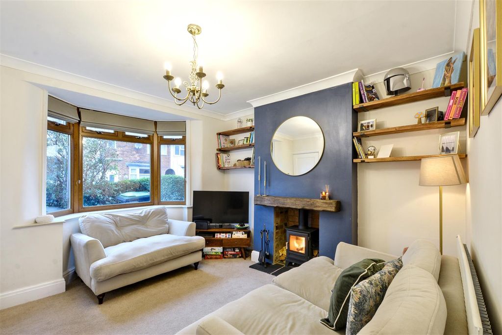 Property photo 2 of 23 Lounge_1.Jpeg