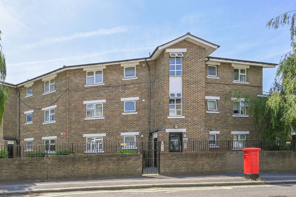 Property photo 1 of 6