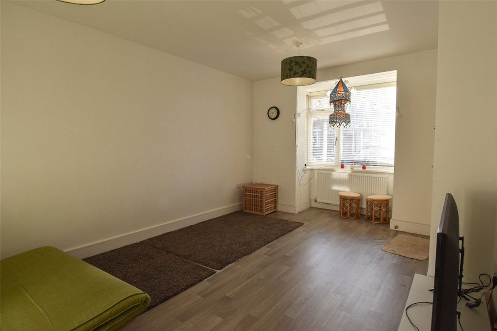 Property photo 3 of 10 Picture No. 13