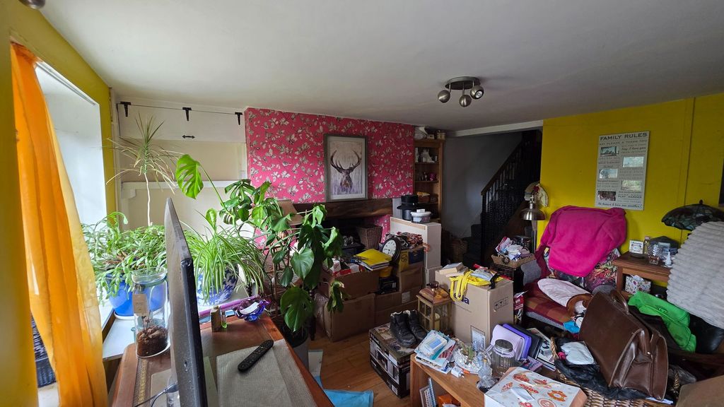 Property photo 2 of 23