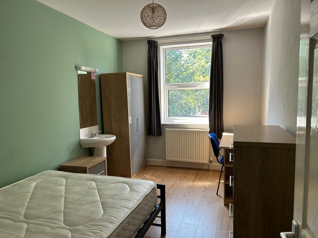 Property photo 1 of 15 Room 3 Milton 1.2
