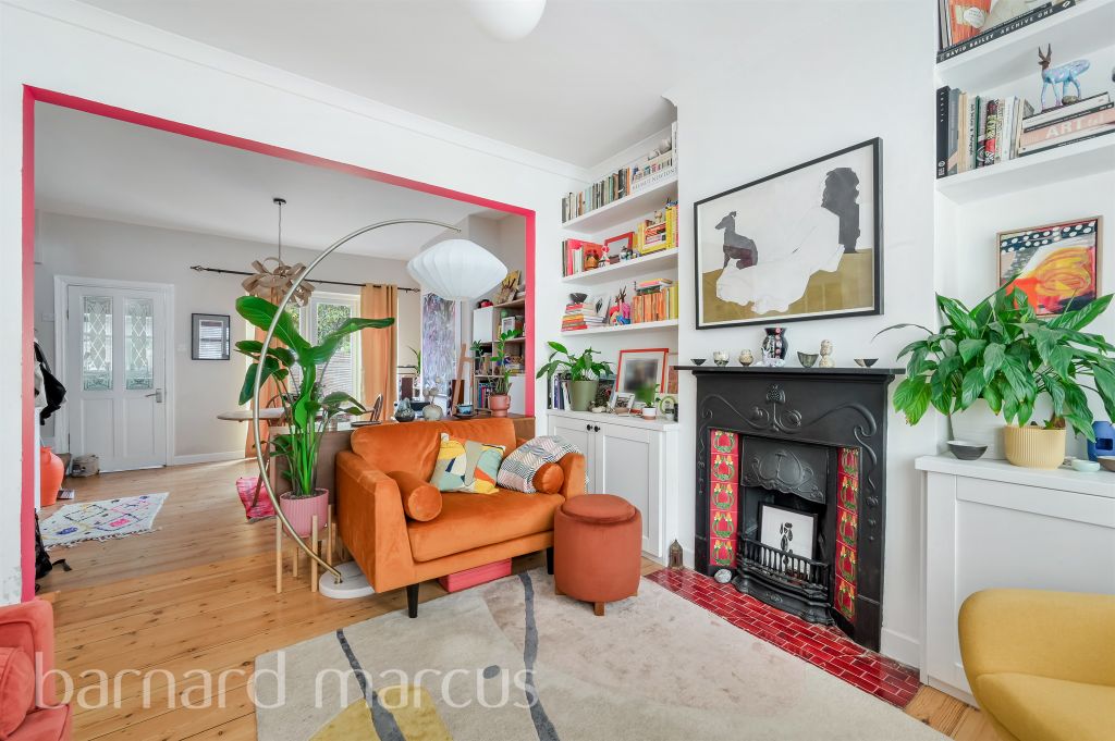 Property photo 3 of 12