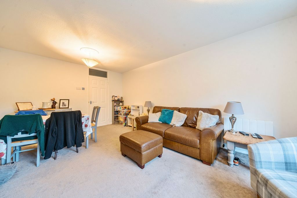 Property photo 3 of 16 Photo 2