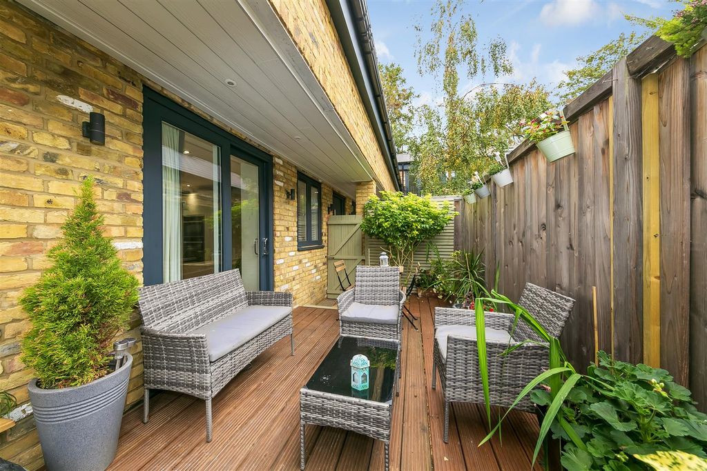 Property photo 1 of 13 Property Photo