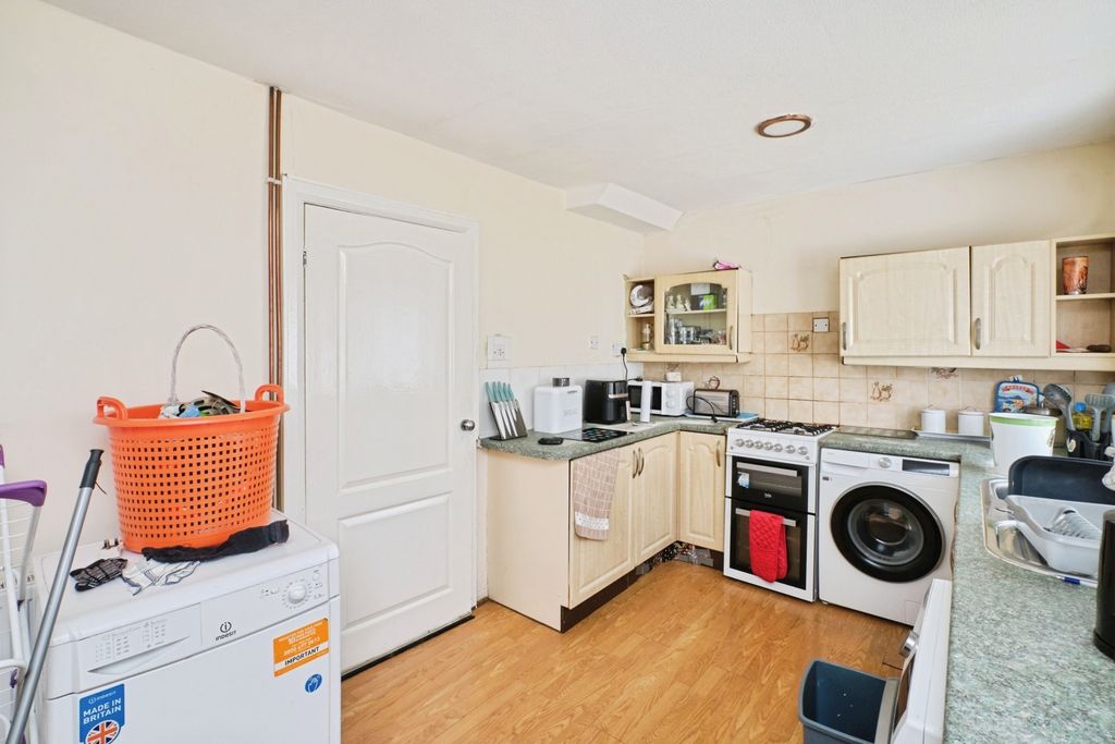 Property photo 3 of 27 Pbox-Img.Jpg