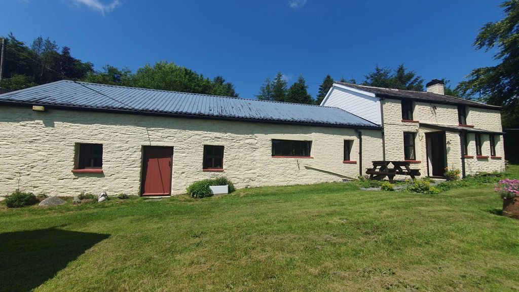 Property photo 2 of 53