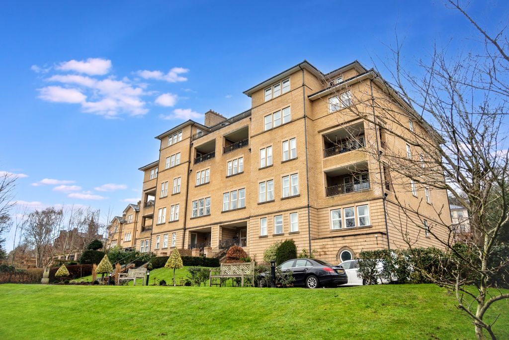 Property photo 1 of 21 Flat 6 College House, 77 South Downs Road, Altrincham, Cheshire, Wa14 3Dz