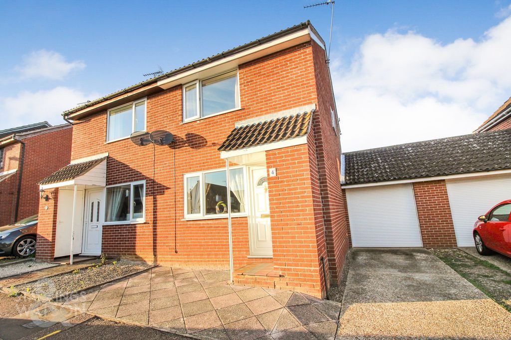 Property photo 1 of 11