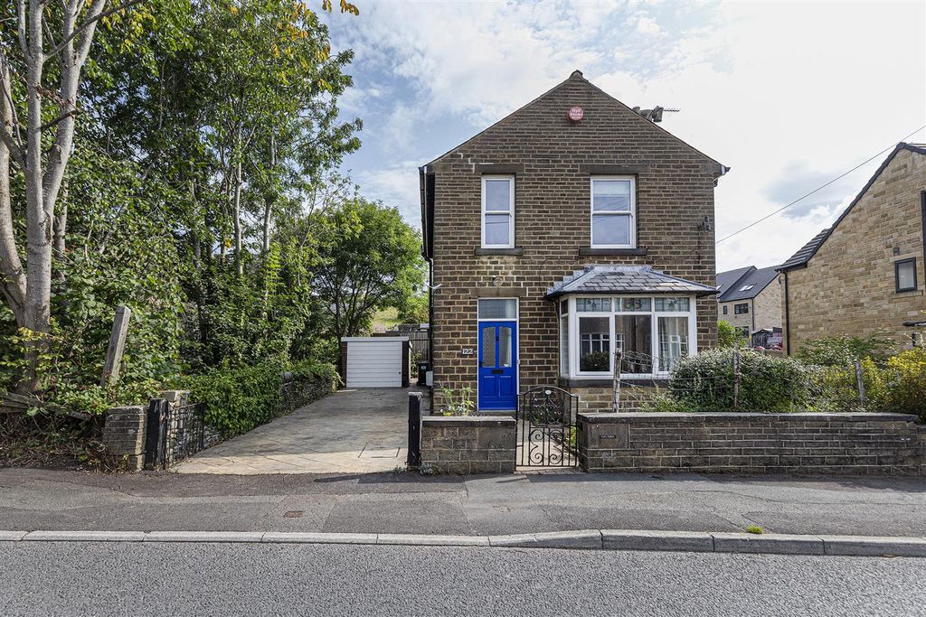 Property photo 1 of 34