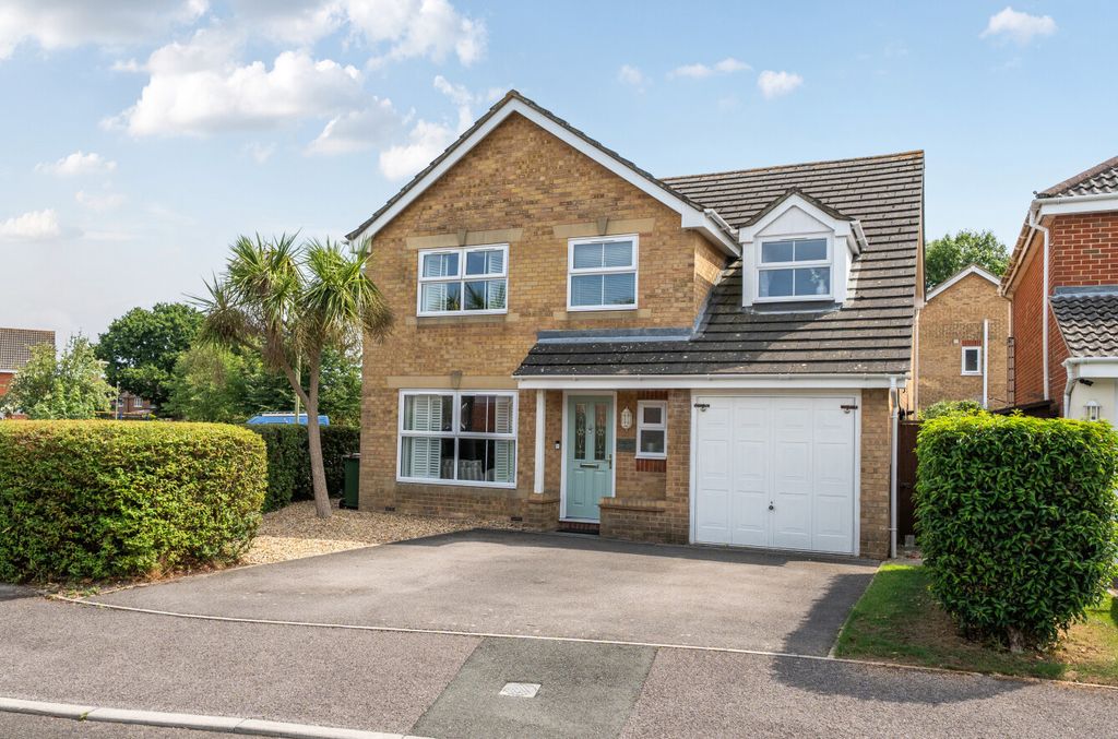 Property photo 1 of 12 1333334-1-689372A...