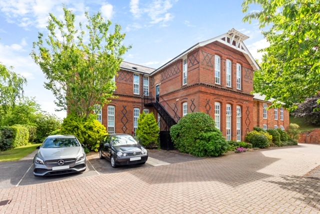 Property photo 1 of 10