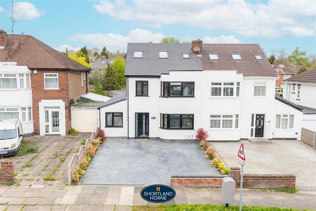 Property photo 1 of 31