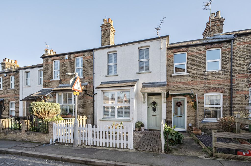 Property photo 1 of 16 Front1