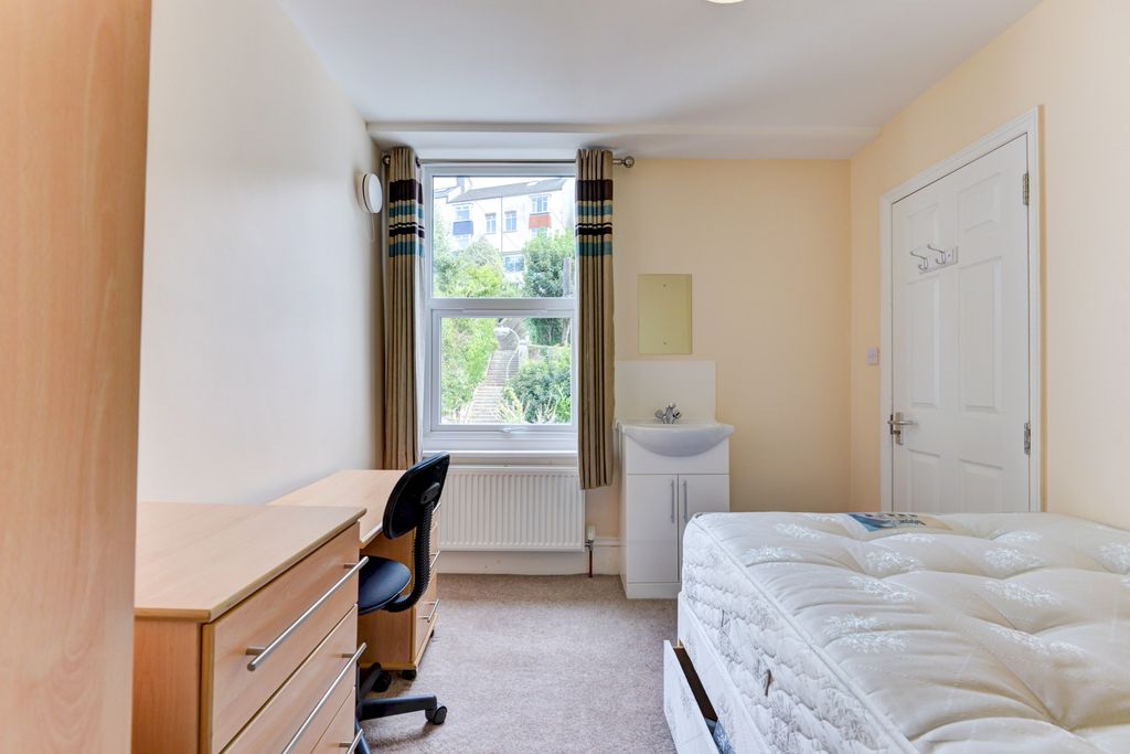 Property photo 3 of 20 Bright, Neatly Presented Bedroom With A Large Wind...