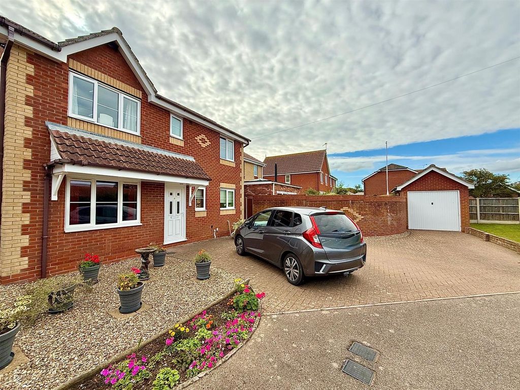 Property photo 1 of 21 Front