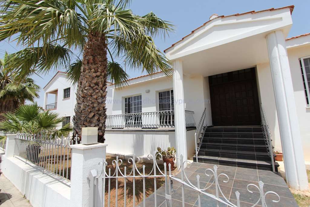 Property photo 1 of 43