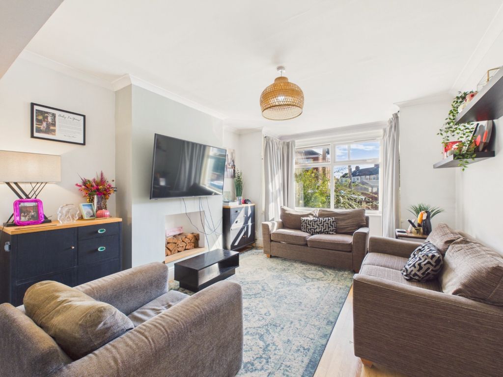 Property photo 3 of 15 5379756