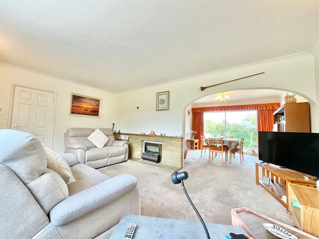 Property photo 2 of 33