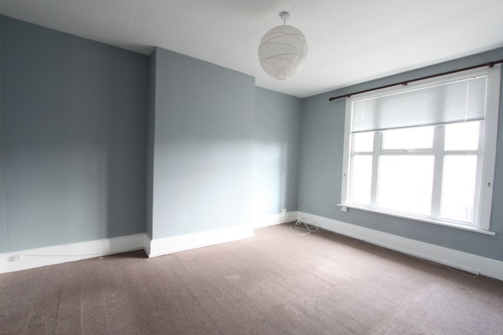 Property photo 2 of 11 7