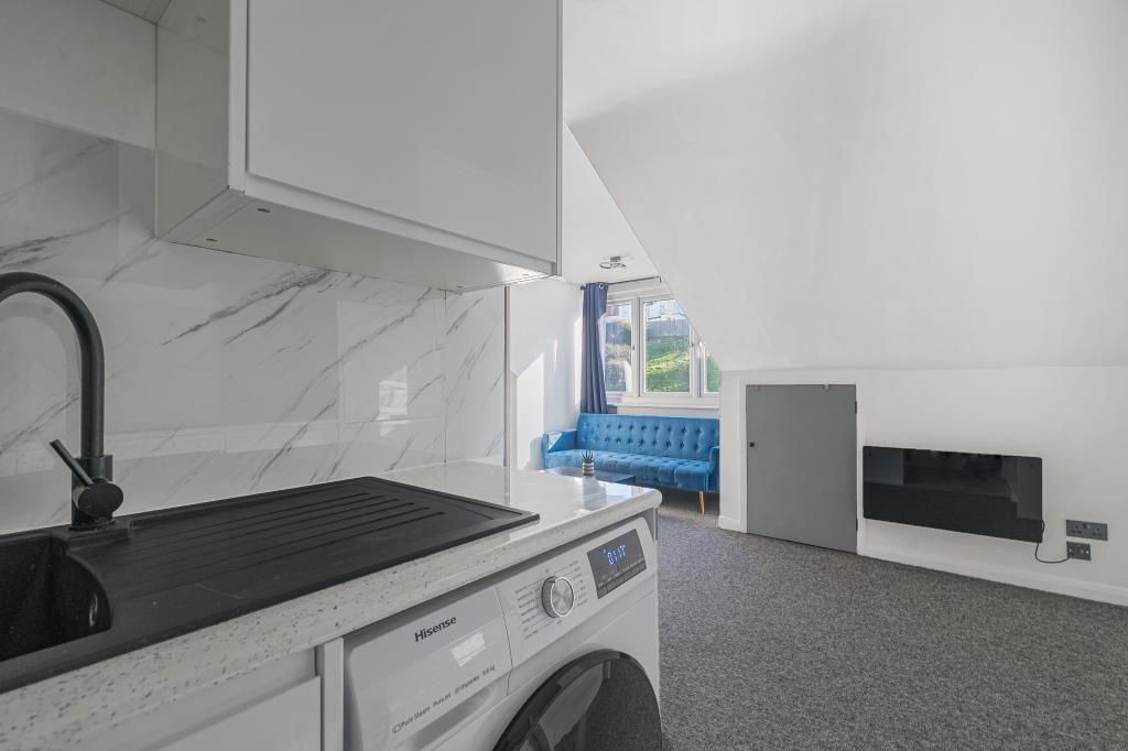 Property photo 2 of 20 Kitchen