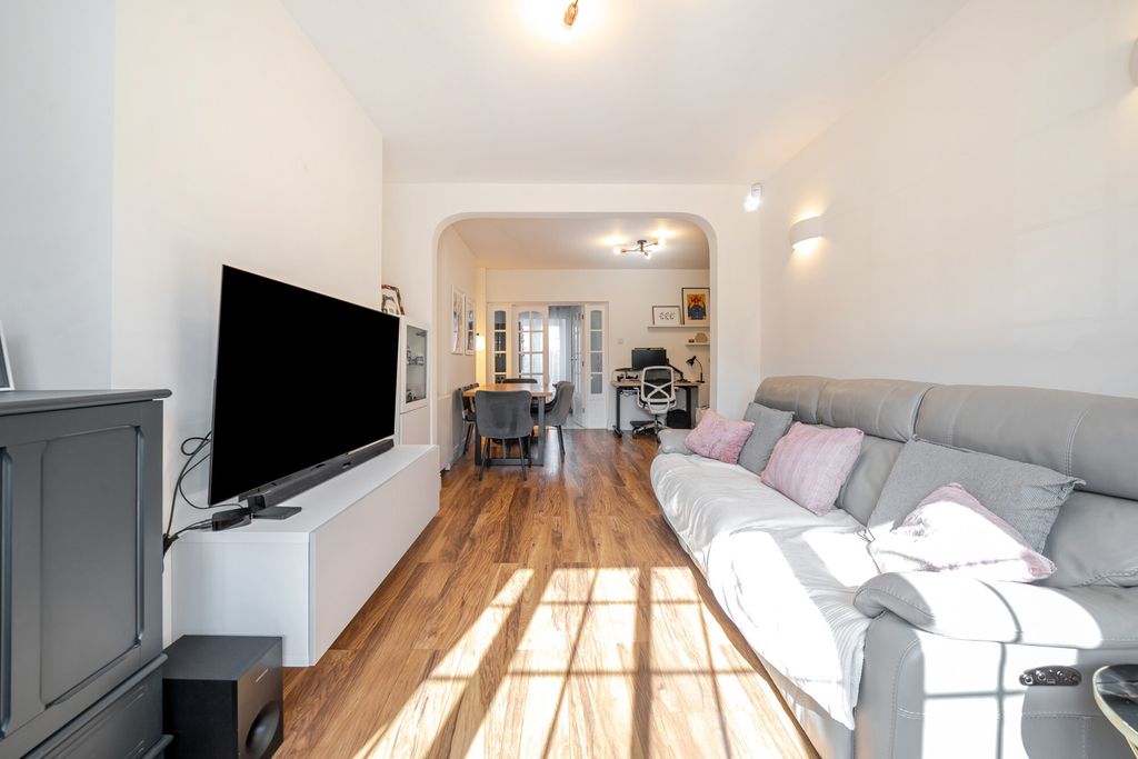 Property photo 3 of 17 1263103 (3).Jpg