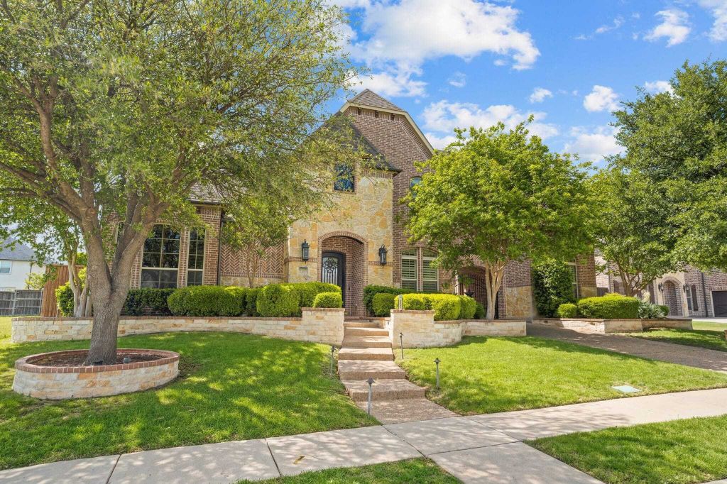 Property photo 1 of 31