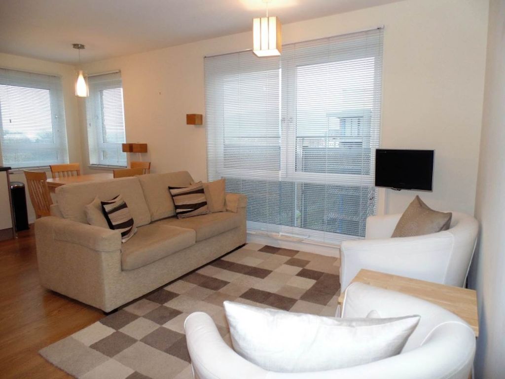 Property photo 2 of 14 Loungea