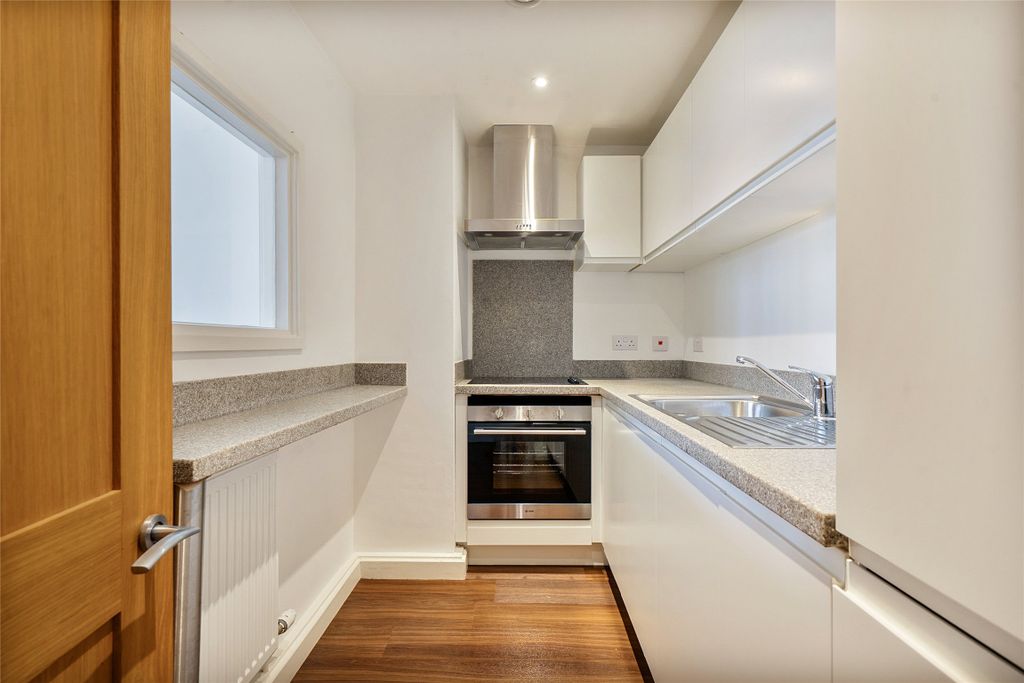 Property photo 1 of 11 Picture No. 08