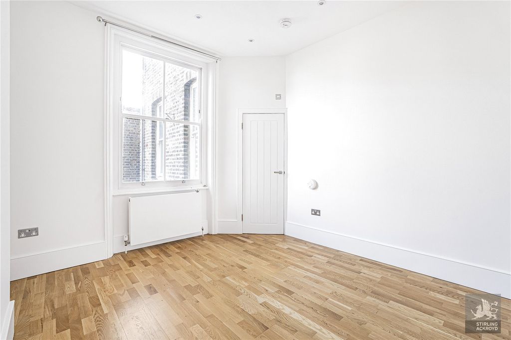 Property photo 2 of 13 Picture No. 08